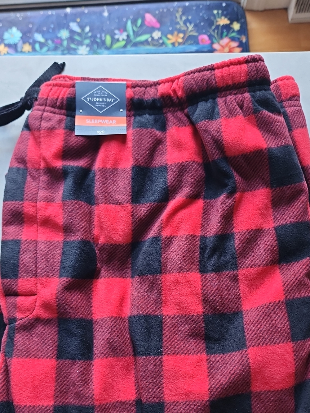 St. John's Bay Mens XXL Red & Black Buffalo Plaid Lounge Pants